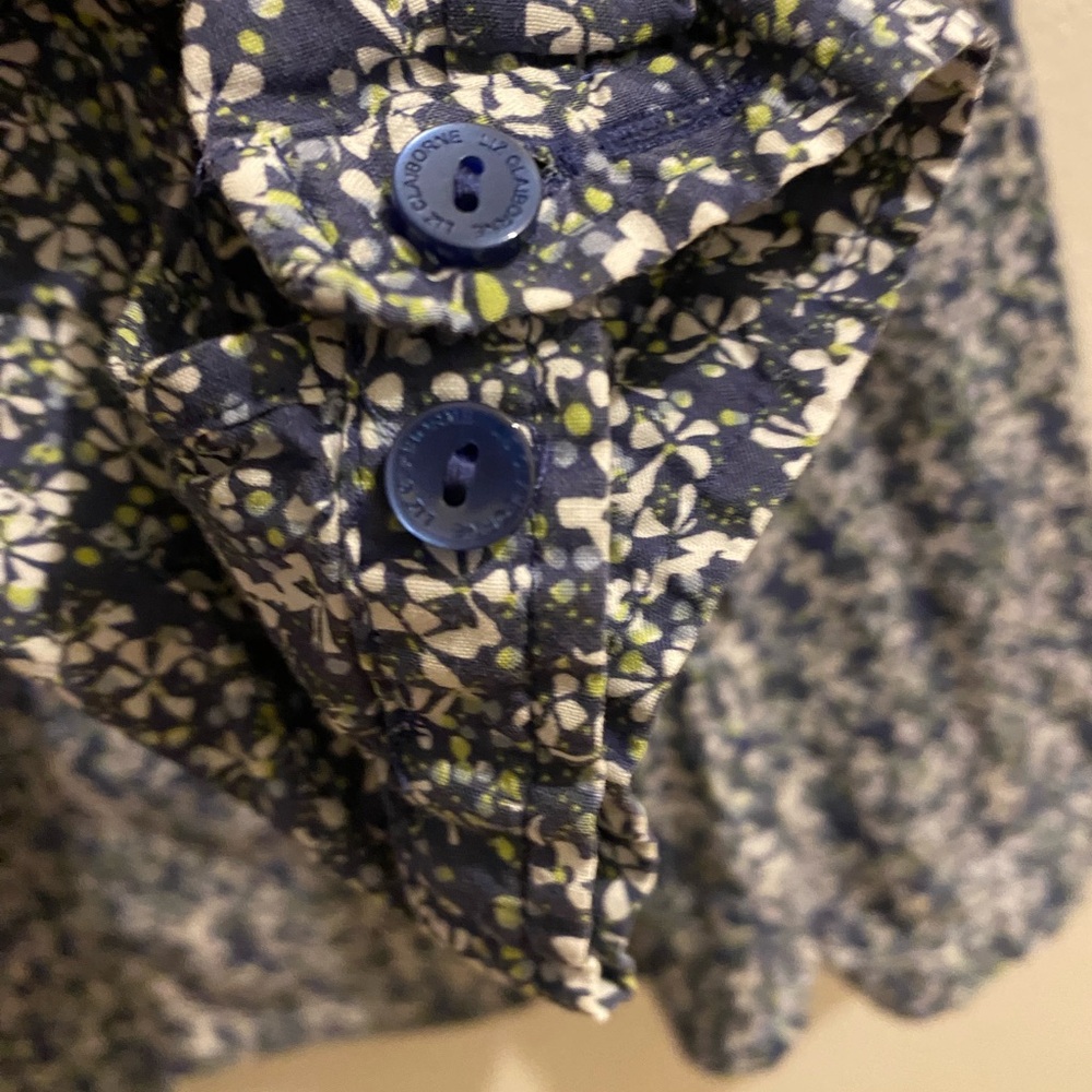 Liz Claiborne Blue, Green, White Floral Button Down Shirt w/ Pleated Front Sz XL - Picture 5 of 10